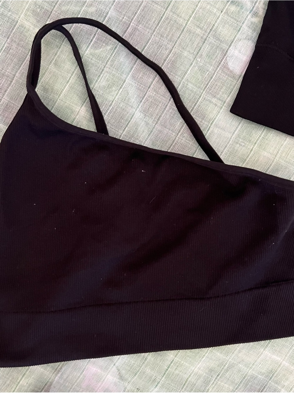 One Shoulder Sports Bra L & Cheetah Leopard SPANX L + 2 BONUS SPORTS BRAS M - Picture 2 of 7